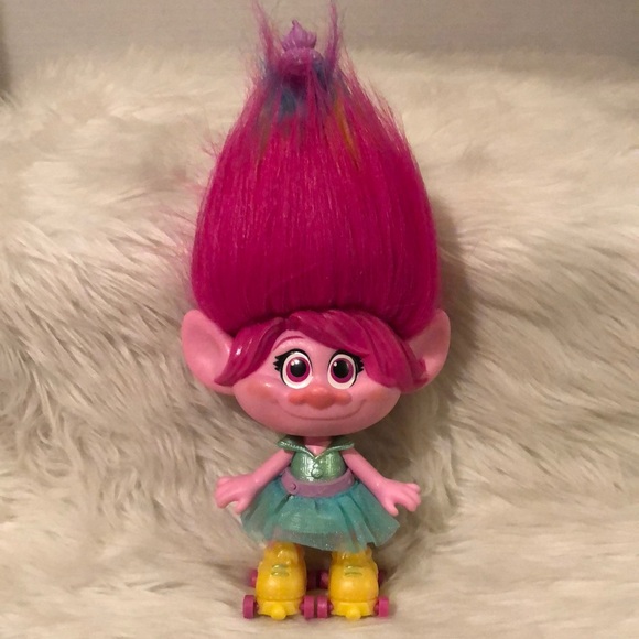 Dreamworks Toys Dreamworks Party Hair Poppy Roller Skating Musical